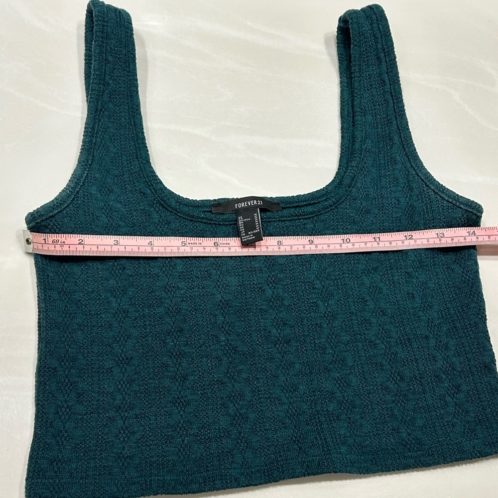 Crop top - Picture 2 of 5